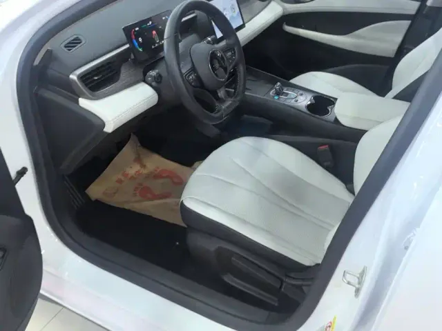 BYD Seal 05 DM-i — Фото автомобиля 9