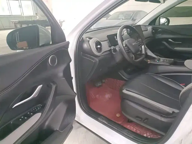 BYD Seal 05 DM-i — Фото автомобиля 15