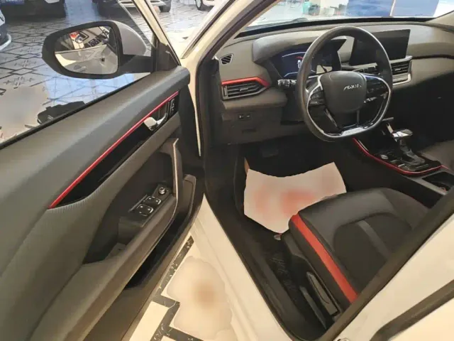 Dongfeng Yixuan — Фото автомобиля 14