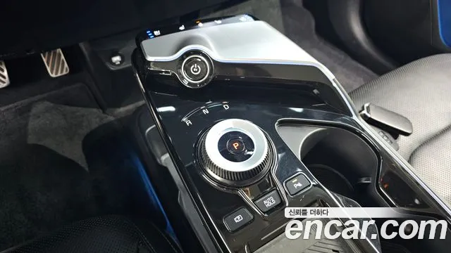 Kia EV6 — Фото автомобиля 9