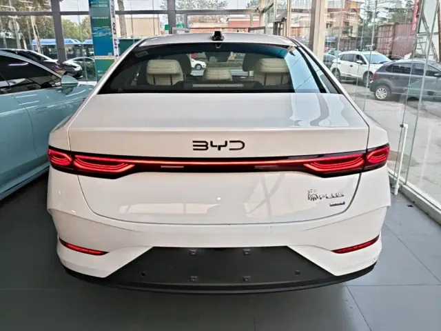 BYD Qin PLUS — Фото автомобиля 5