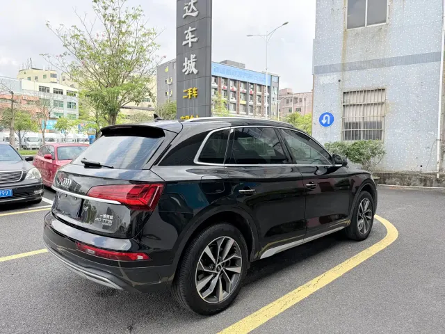 Audi Q5L — Фото автомобиля 6