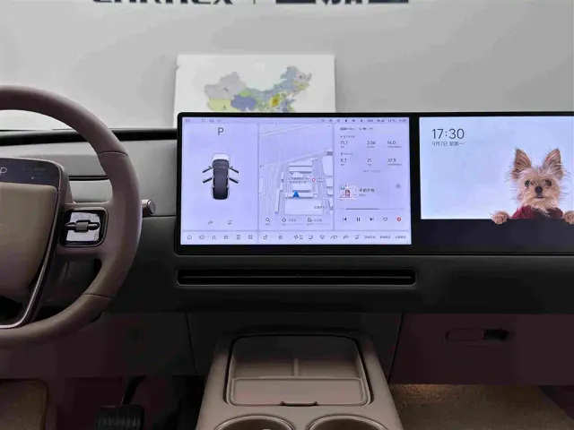 Li Auto i8 — Фото автомобиля 13