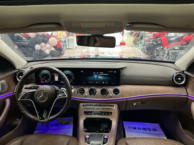 Mercedes-Benz E-Class — Фото автомобиля 15