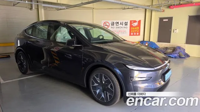Tesla Model Y — Фото автомобиля 2