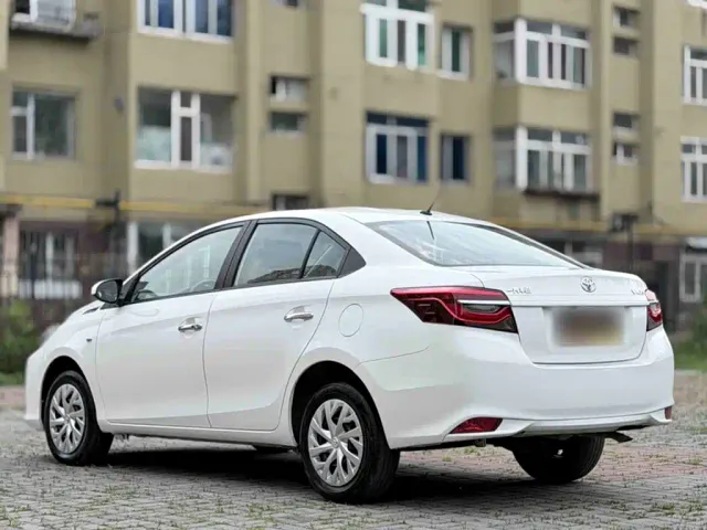 Toyota Vios — Фото автомобиля 6