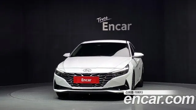 Hyundai Avante CN7 — Фото автомобиля 3