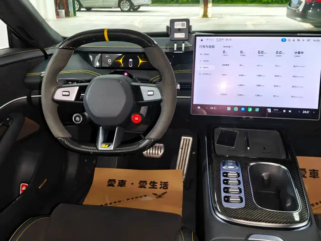 Xiaomi SU7 Ultra — Фото автомобиля 19