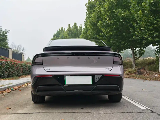 Xpeng P7+ — Фото автомобиля 6