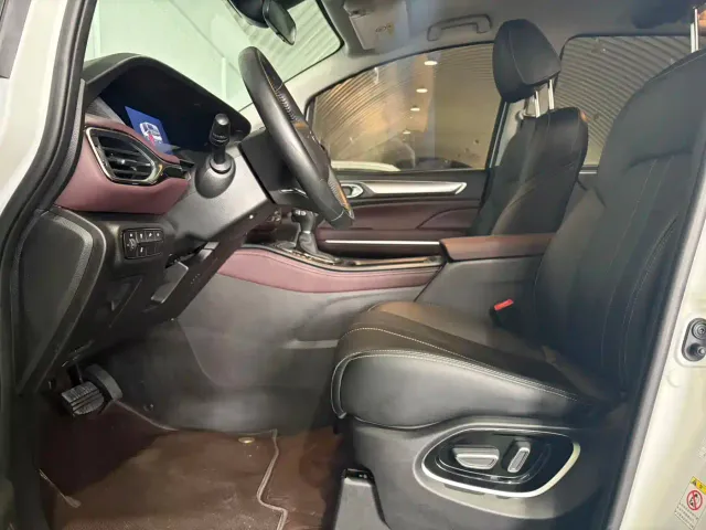 GAC Trumpchi M6 — Фото автомобиля 7