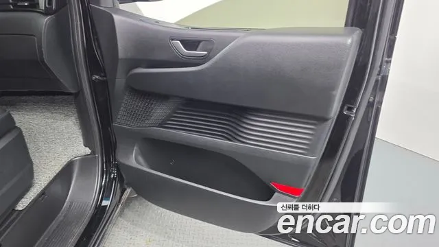 Hyundai Staria — Фото автомобиля 13