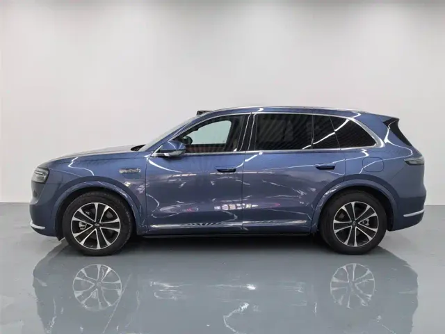 Aito M7 — Фото автомобиля 2