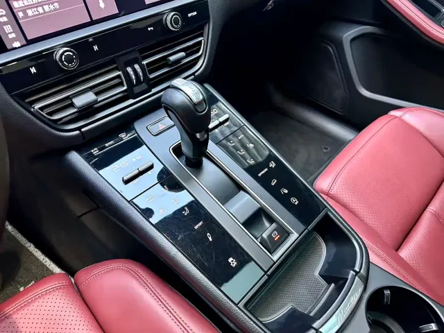 Porsche Macan — Фото автомобиля 21