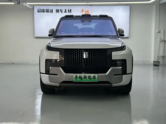 BYD U8 — Фото автомобиля 2
