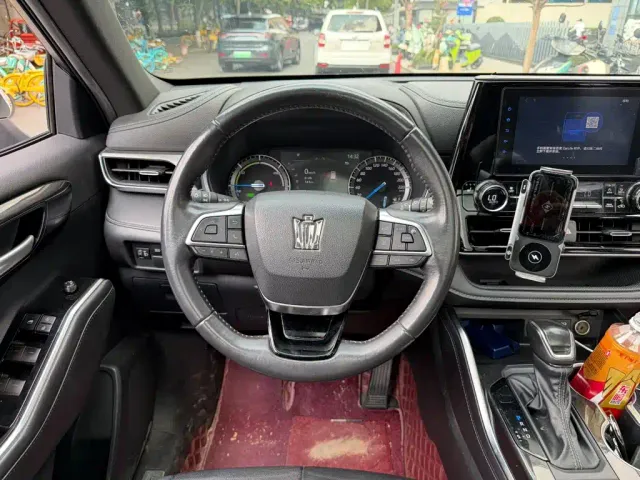 Toyota Crown Kluger — Фото автомобиля 14