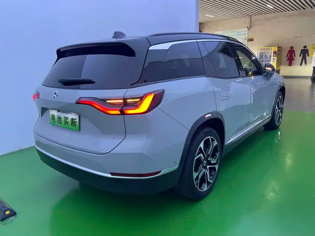 Nio ES8 — Фото автомобиля 19