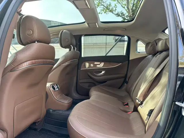 Mercedes-Benz E-Class — Фото автомобиля 7