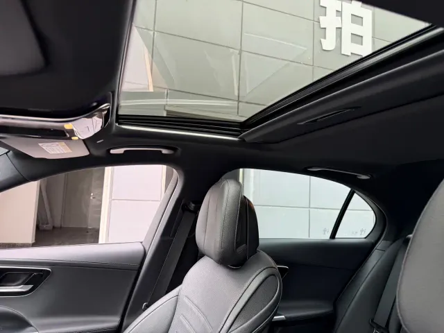 Mercedes-Benz C-Class — Фото автомобиля 30