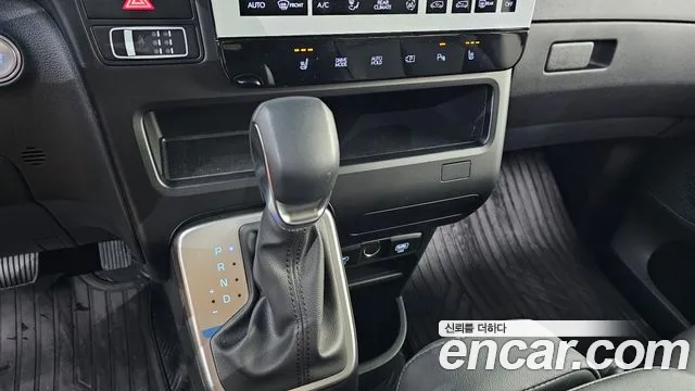 Hyundai Staria — Фото автомобиля 9