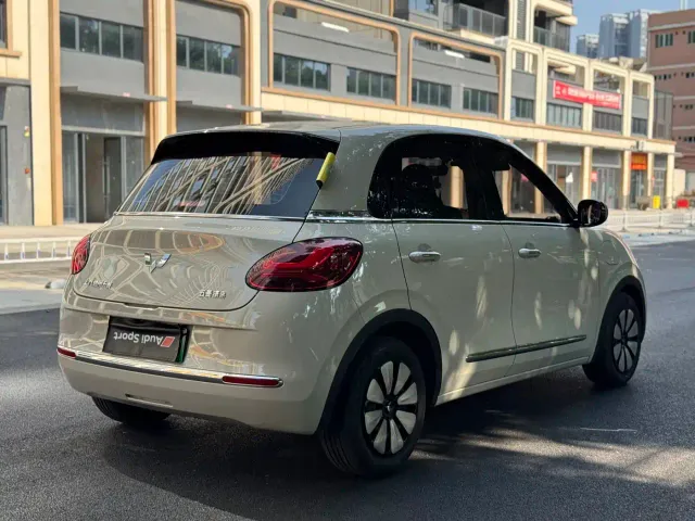 Wuling Bingo — Фото автомобиля 10