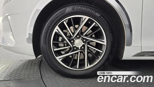 Hyundai Grandeur Новый Grandeur IG 3.0 LPi (Такси) — Фото автомобиля 5