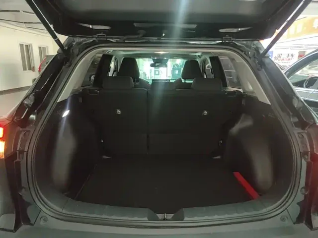 Toyota Frontlander 2023 2.0L CVT Leading Edition — Фото автомобиля 18