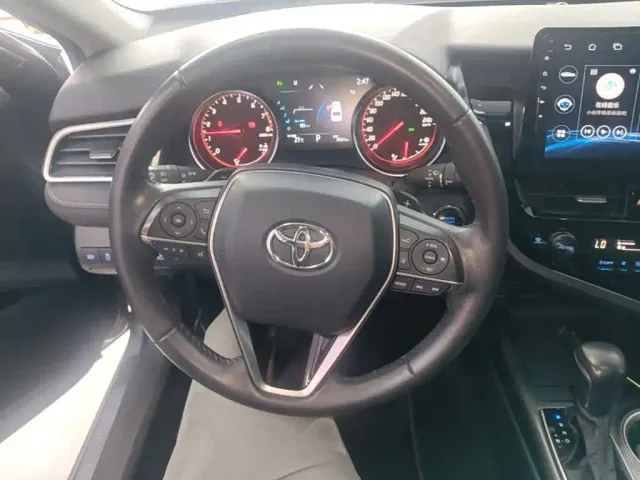 Toyota Camry — Фото автомобиля 10