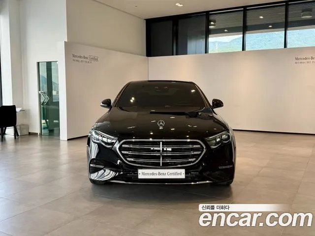 Mercedes-Benz E-Class — Фото автомобиля 6