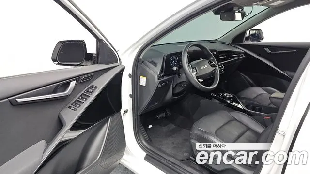 Kia Niro Niro (New) — Фото автомобиля 15