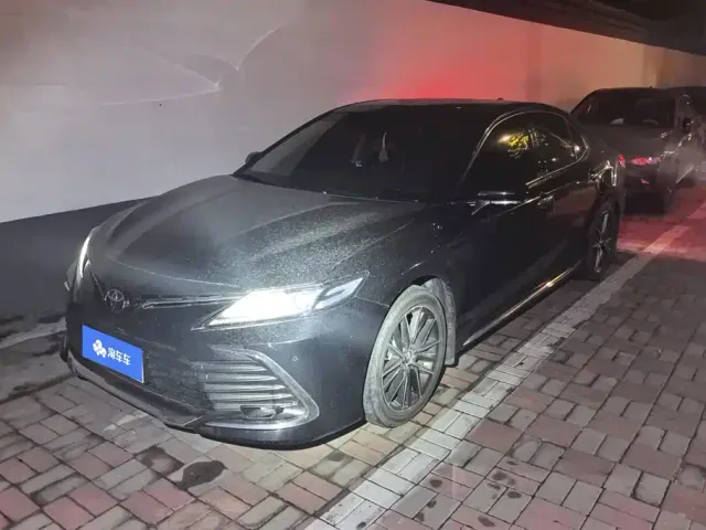 Фотография автомобиля — Toyota Camry