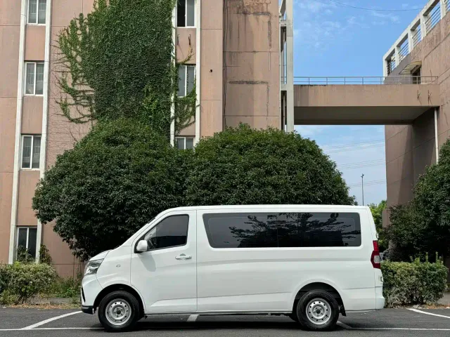 Changan Ruixing EM80 — Фото автомобиля 4
