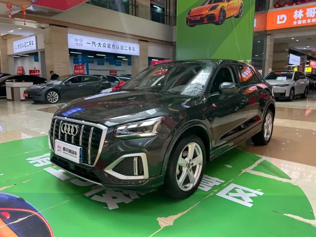 Audi Q2L — Фото автомобиля 2