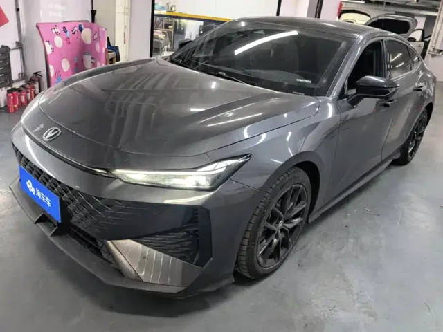 Фотография автомобиля — Changan UNI-V