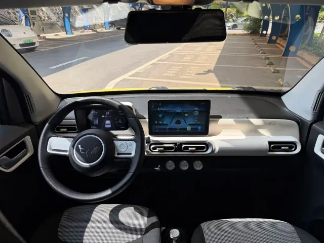 Wuling Hongguang Mini EV — Фото автомобиля 14
