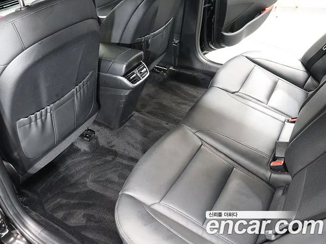 Hyundai Grandeur (New) Hybrid — Фото автомобиля 15
