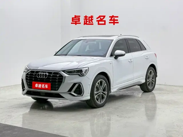 Фотография автомобиля — Audi Q3
