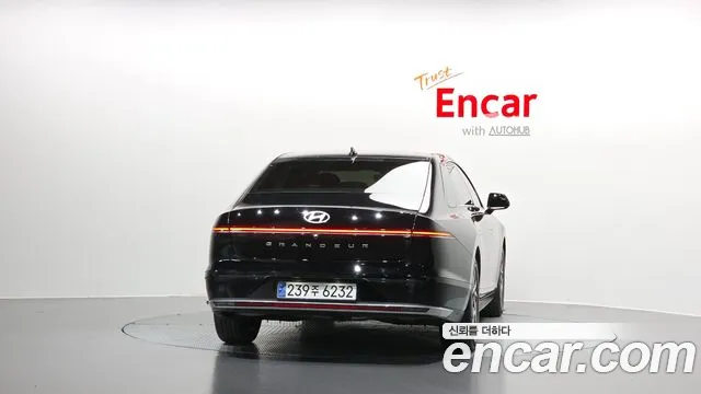 Hyundai Grandeur GN7 — Фото автомобиля 4