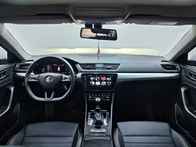 Skoda Superb — Фото автомобиля 13
