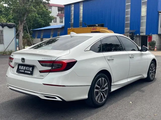 Honda Accord — Фото автомобиля 5
