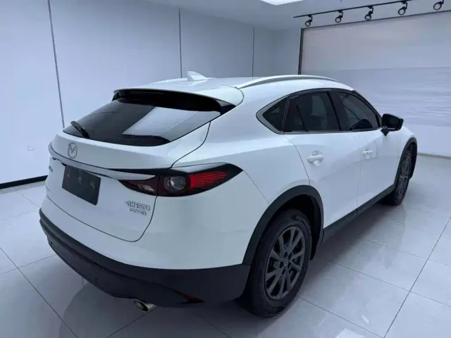 Mazda CX-4 — Фото автомобиля 4