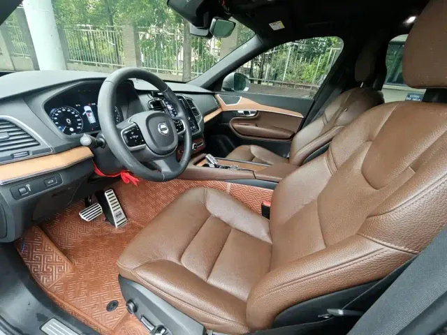 Volvo Volvo XC90 2022 B5 Smart Luxury 7-Seater — Фото автомобиля 4