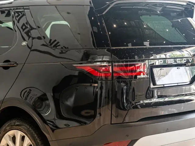 Land Rover Discovery — Фото автомобиля 19
