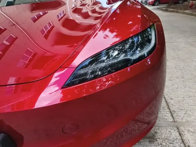 Tesla Model 3 — Фото автомобиля 23