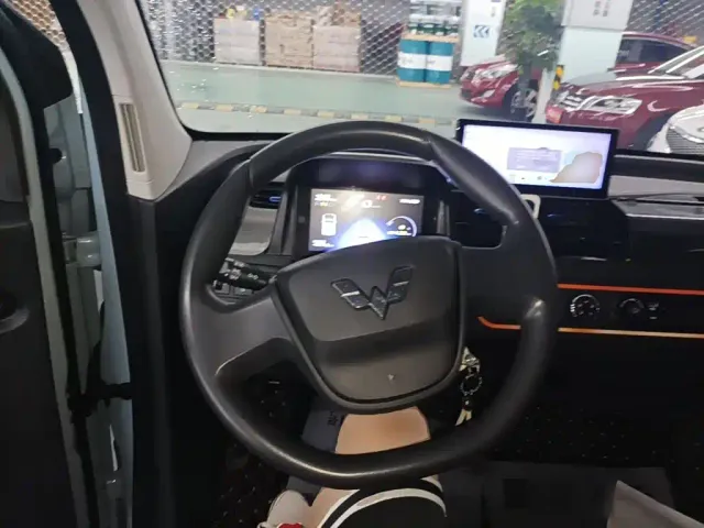 Wuling Hongguang Mini EV — Фото автомобиля 6