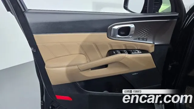 Kia Sorento Новый Sorento 4 поколение Бензин 2.5T 2WD — Фото автомобиля 20