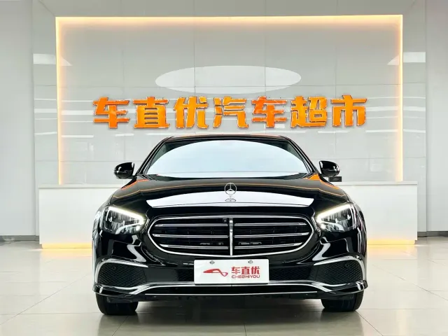 Mercedes-Benz E-Class — Фото автомобиля 3