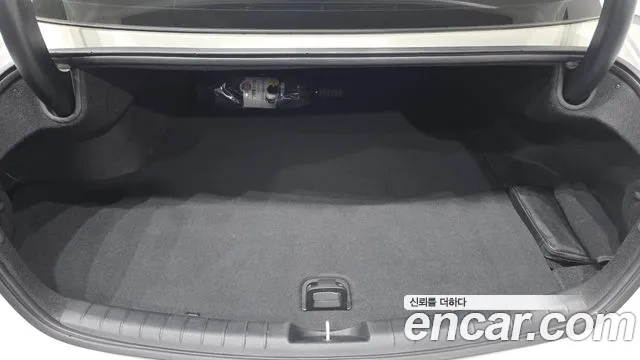 Hyundai Grandeur Grandeur (New) — Фото автомобиля 23