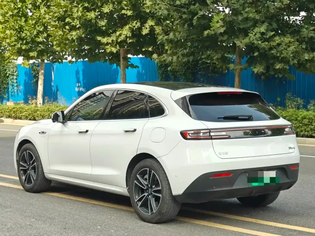 Aito M5 — Фото автомобиля 13