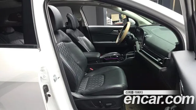 Kia Sportage Sportage 5-е поколение Бензин 1.6 Turbo 4WD — Фото автомобиля 8