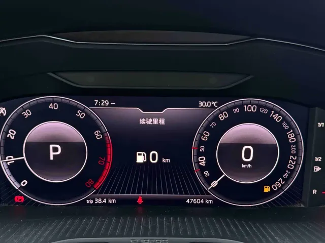 Skoda Superb — Фото автомобиля 23
